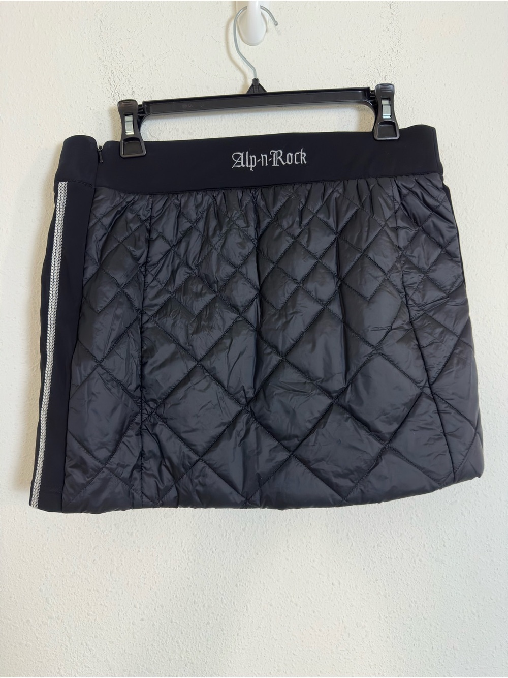 Alp-n-rock Quilted Milan puffer Mini ski Skirt